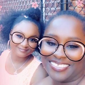 Meet your Posher, Angela